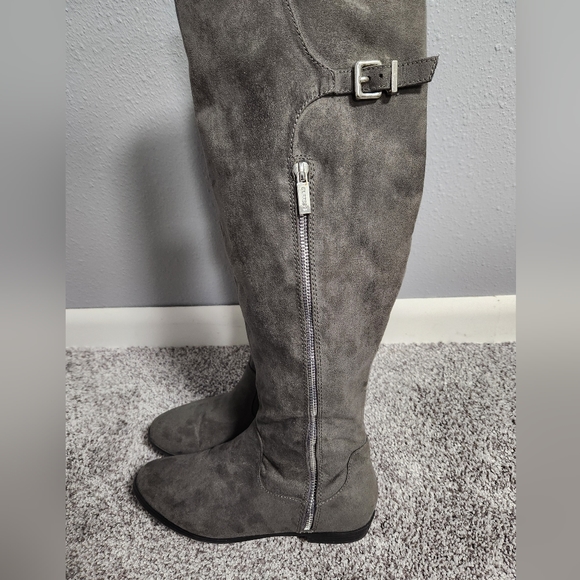 Express Women's Gray Suede Knee-High Boots - Picture 4 of 10